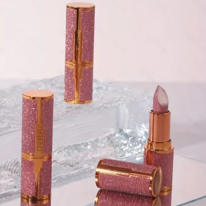 Glossy velvet lipstick